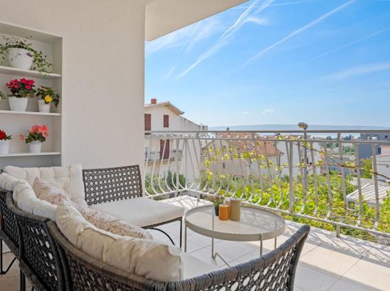 Luxury Apartment Beyond Stobrec Exterior photo