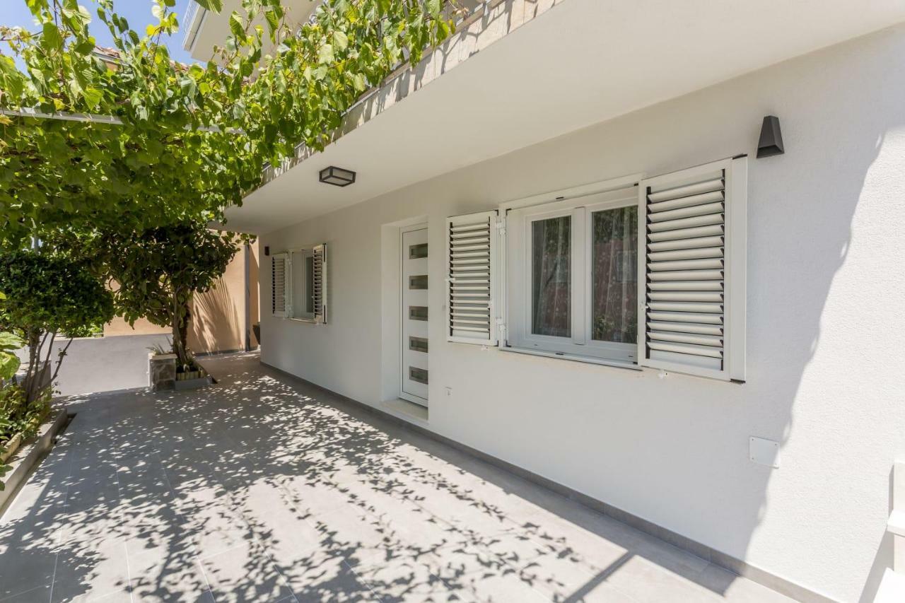 Luxury Apartment Beyond Stobrec Exterior photo